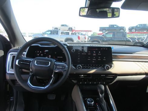New 2026 GMC Canyon Denali AWD/4WD image 16