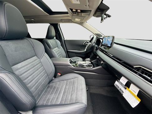 New 2026 Mitsubishi Outlander SE image 30