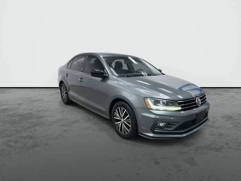 Used 2018 Volkswagen Jetta Wolfsburg Edition FWD image 6