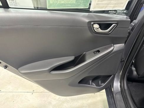 Used 2018 Hyundai Ioniq Blue FWD image 14