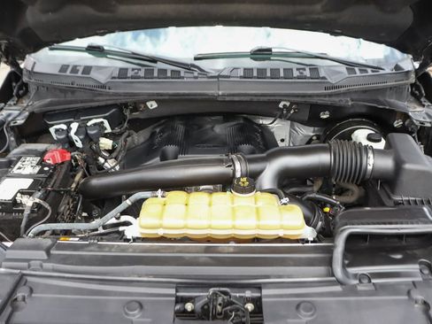 Used 2020 Ford F150 Lariat RWD image 11