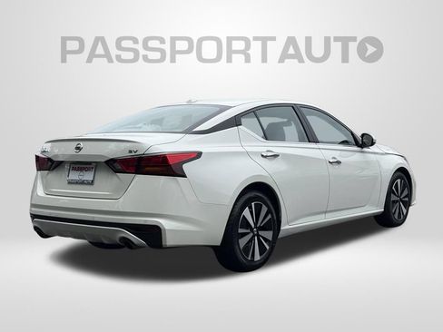 Certified 2021 Nissan Altima 2.5 SV w/ SV Premium Package FWD image 8