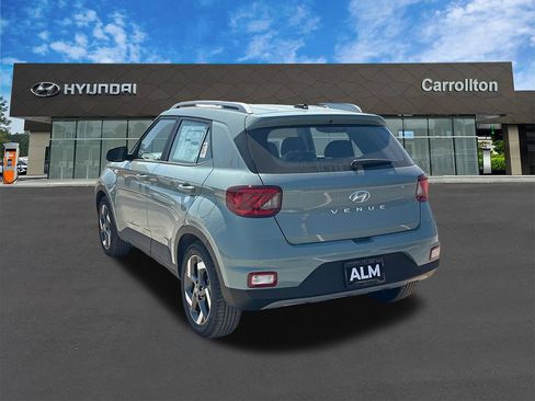 New 2026 Hyundai Venue SEL FWD image 8