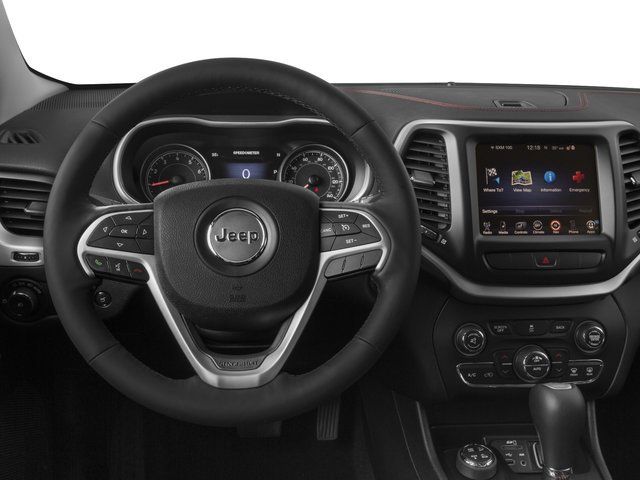 Used 2016 Jeep Cherokee Trailhawk w/ Comfort/Convenience Group AWD/4WD image 9