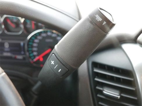 Used 2020 Chevrolet Suburban LT w/ Luxury Package image 25