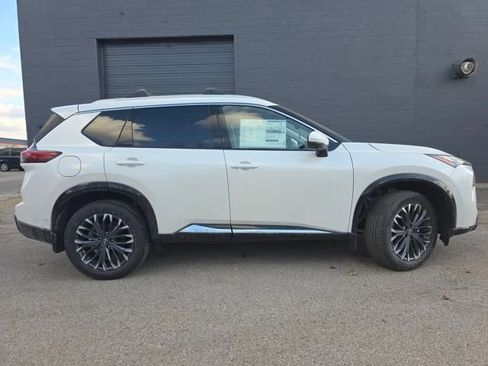 New 2026 Nissan Rogue Platinum w/ Platinum Premium Package image 10