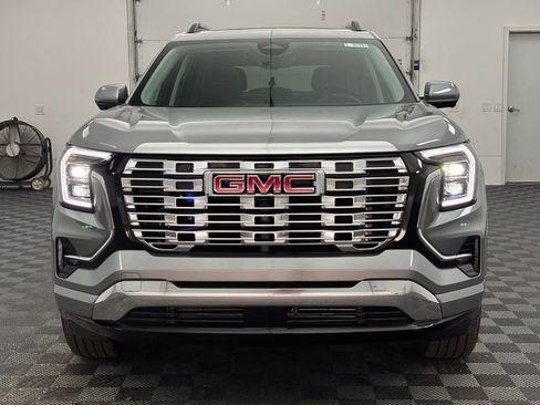 New 2026 GMC Terrain Denali w/ LPO, Floor Liner Package image 16