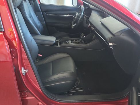 Used 2019 MAZDA MAZDA3 Sedan w/ Preferred Package image 7