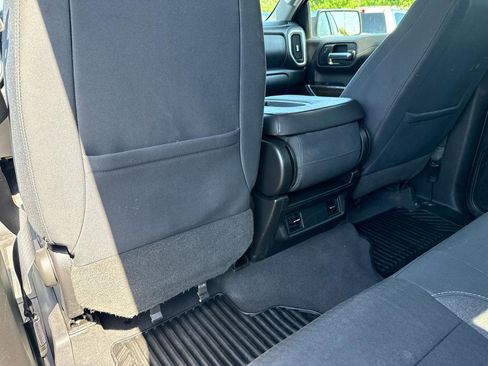 Used 2019 Chevrolet Silverado 1500 LT w/ Z71 Off-Road Package AWD/4WD image 11