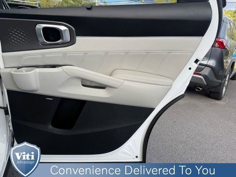 Used 2023 Kia Sorento SX Prestige image 26