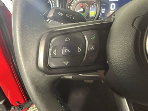 Used 2024 Jeep Wrangler Unlimited Rubicon 4xe AWD/4WD image 18