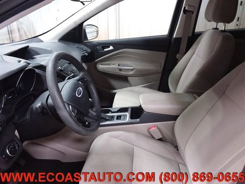 Used 2017 Ford Escape SE image 10