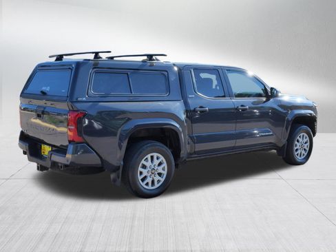 Certified 2024 Toyota Tacoma SR5 AWD/4WD image 8