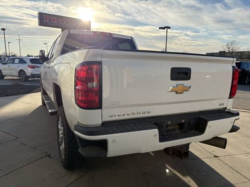 Used 2018 Chevrolet Silverado 2500 LTZ w/ Duramax Plus Package image 7