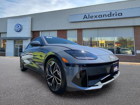 Used 2023 Hyundai Ioniq 6 SEL AWD/4WD image 1