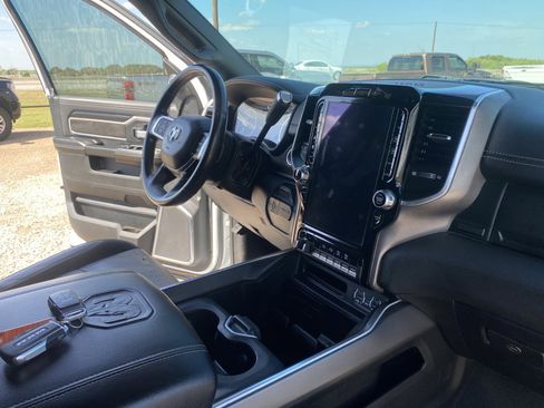 Used 2020 RAM 2500 Laramie AWD/4WD image 17