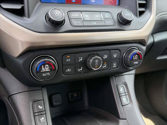 Used 2017 GMC Acadia Denali w/ Technology Package AWD/4WD image 33