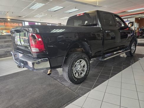 Used 2018 RAM 2500 Tradesman w/ Chrome Appearance Group AWD/4WD image 5
