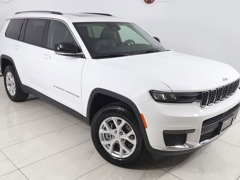 Used 2023 Jeep Grand Cherokee L Limited AWD/4WD image 19
