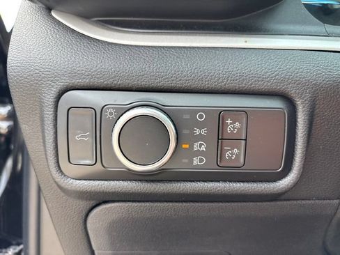 Used 2023 Ford Explorer XLT AWD/4WD image 18