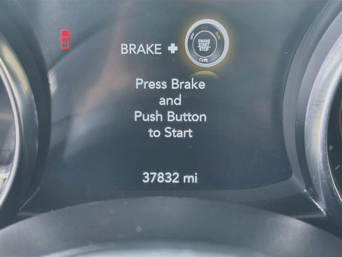 Used 2023 Jeep Gladiator Overland w/ Popular Equipment Package AWD/4WD image 19