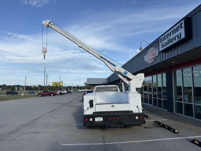 Used 2014 Ford F550 2WD Regular Cab Super Duty image 6