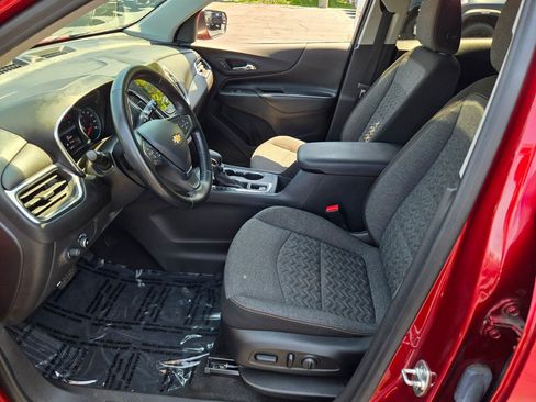 Used 2024 Chevrolet Equinox LT FWD image 23