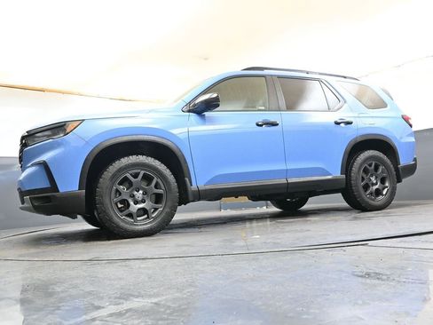 Used 2025 Honda Pilot TrailSport image 30