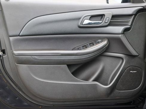 Used 2015 Chevrolet Malibu LTZ FWD image 4