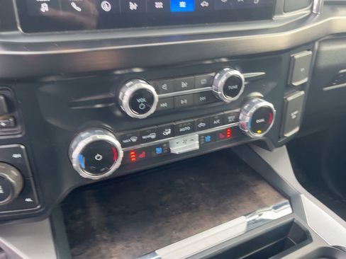 Used 2023 Ford F450 Lariat image 25