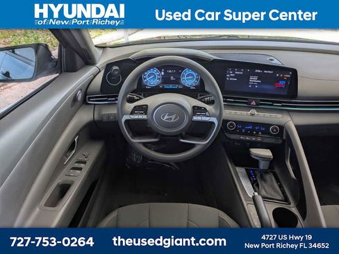 Used 2024 Hyundai Elantra SEL FWD image 16
