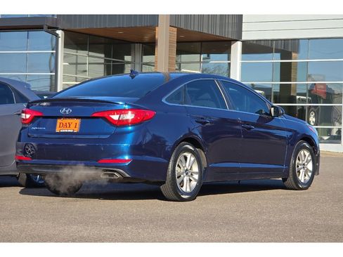 Used 2016 Hyundai Sonata SE image 5