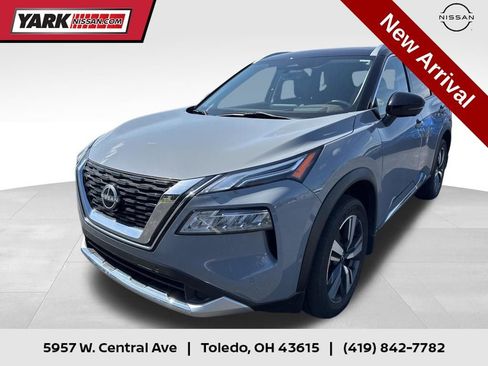 Used 2023 Nissan Rogue Platinum w/ Platinum Premium Package AWD/4WD image 1