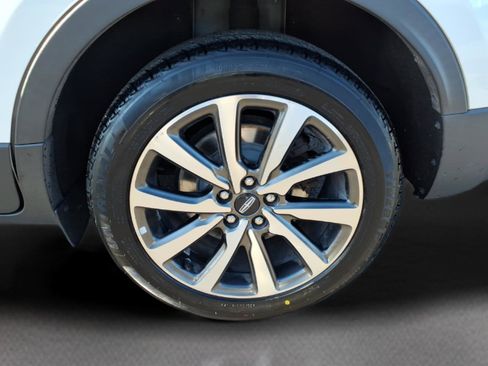 Used 2019 Lincoln MKC Reserve image 18