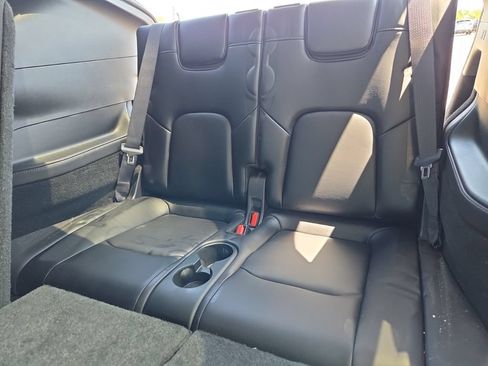 Used 2023 Tesla Model Y Long Range AWD/4WD image 4