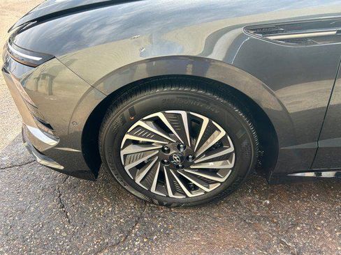New 2026 Hyundai Sonata Limited FWD image 10