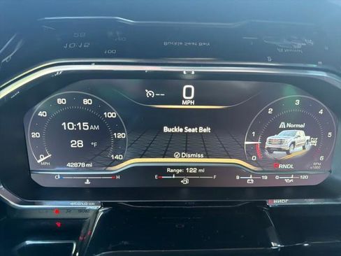 Used 2024 GMC Sierra 1500 SLE image 13