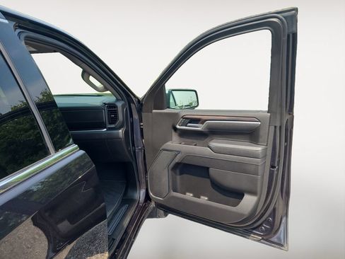 Used 2025 GMC Sierra 1500 SLT AWD/4WD image 24