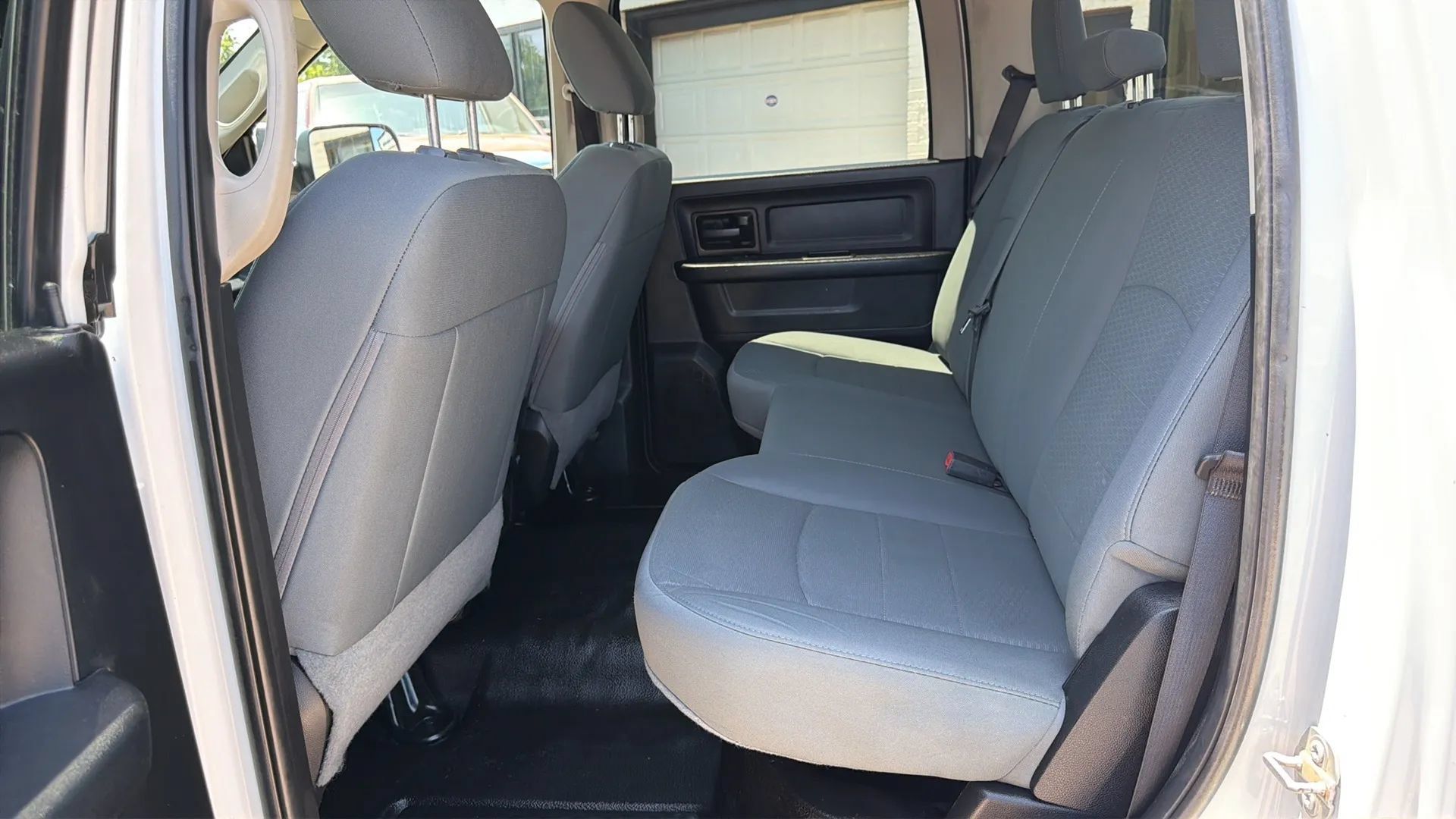 Used 2018 RAM 3500 Tradesman w/ Chrome Appearance Group AWD/4WD image 10