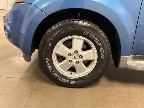 Used 2009 Ford Escape XLT FWD image 12