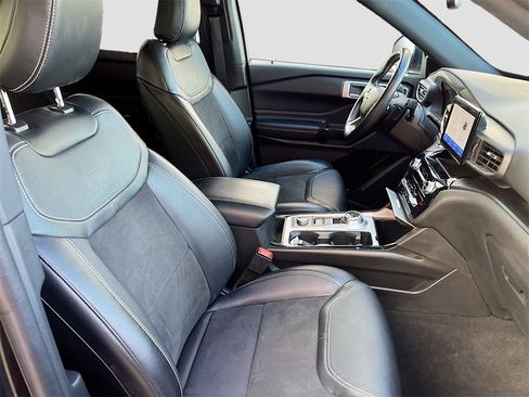 Used 2022 Ford Explorer ST image 28