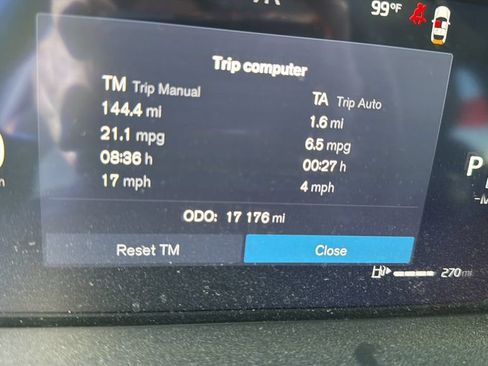 Used 2026 Volvo XC40 B5 Plus AWD/4WD image 9