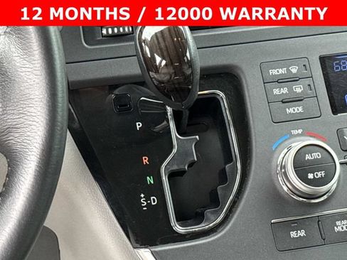Used 2018 Toyota Sienna XLE w/ XLE Navigation Package FWD image 23