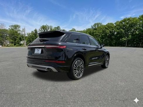 Used 2022 Lincoln Corsair AWD w/ Premium Package image 9