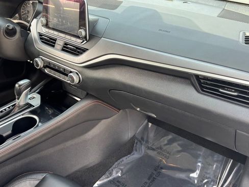 Certified 2024 Nissan Altima 2.5 SR image 28