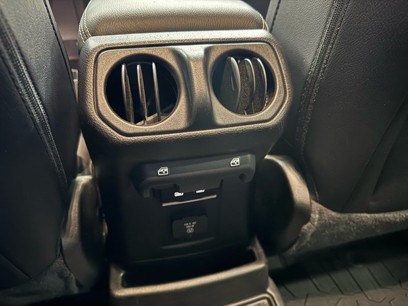 Used 2021 Jeep Wrangler Unlimited Sahara w/ Dual Top Group AWD/4WD image 26