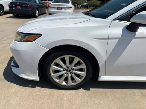 Used 2019 Toyota Camry LE FWD image 2