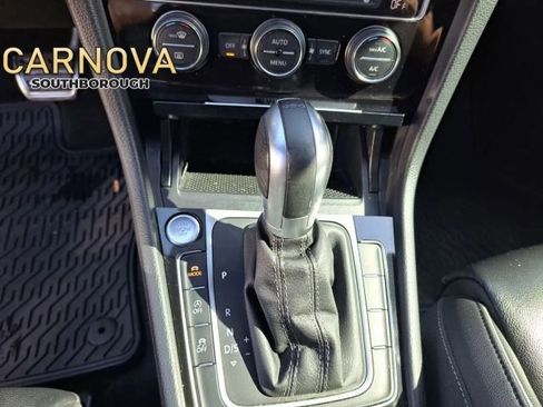 Used 2019 Volkswagen Golf R 4-Door image 28