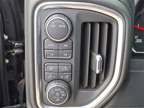 Used 2021 Chevrolet Silverado 2500 LTZ w/ LTZ Texas Edition image 21