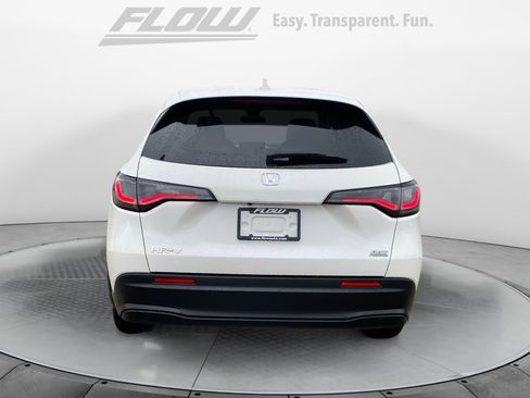 Certified 2026 Honda HR-V LX image 8